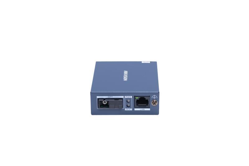 Transceiver Hikvision DS-3D501T-3, 1 x 10/100/1000 Mbps RJ45 port and 1 x 1000 Mbps SC fiber optical port, industrial-grade design with an operating temperature range of -20 °C to 60 °C, lungime unda: Tx1310 nm/Rx1550 nm, alimentare: 5VDC, 0.6A, dimensiuni: 71.6 mm × 26.1 mm × 94.1 mm, greutate